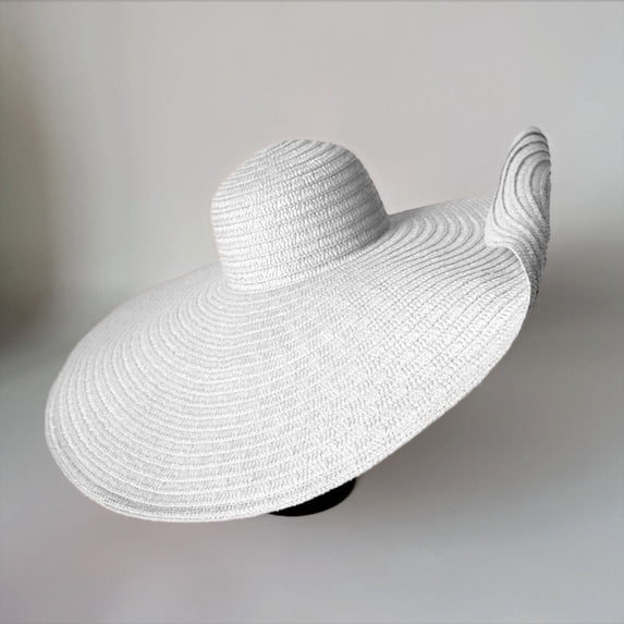 Helii Women Oversized Paper Straw Sun Hat: Wide Brim Foldable Floppy Beach Hat with Chin Strap Shapeable Brim UV Protection Packable for Travel White,One Size