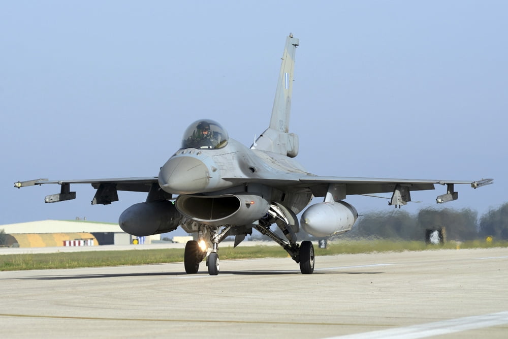 Hellenic Air Force F-16C Block 52 Canvas Art - Daniele FaccioliStocktrek Images (17 x 12)