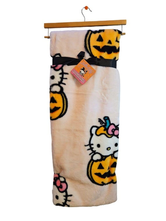 Hello Kitty Faux Rabbit Fur Throw - Walmart.com