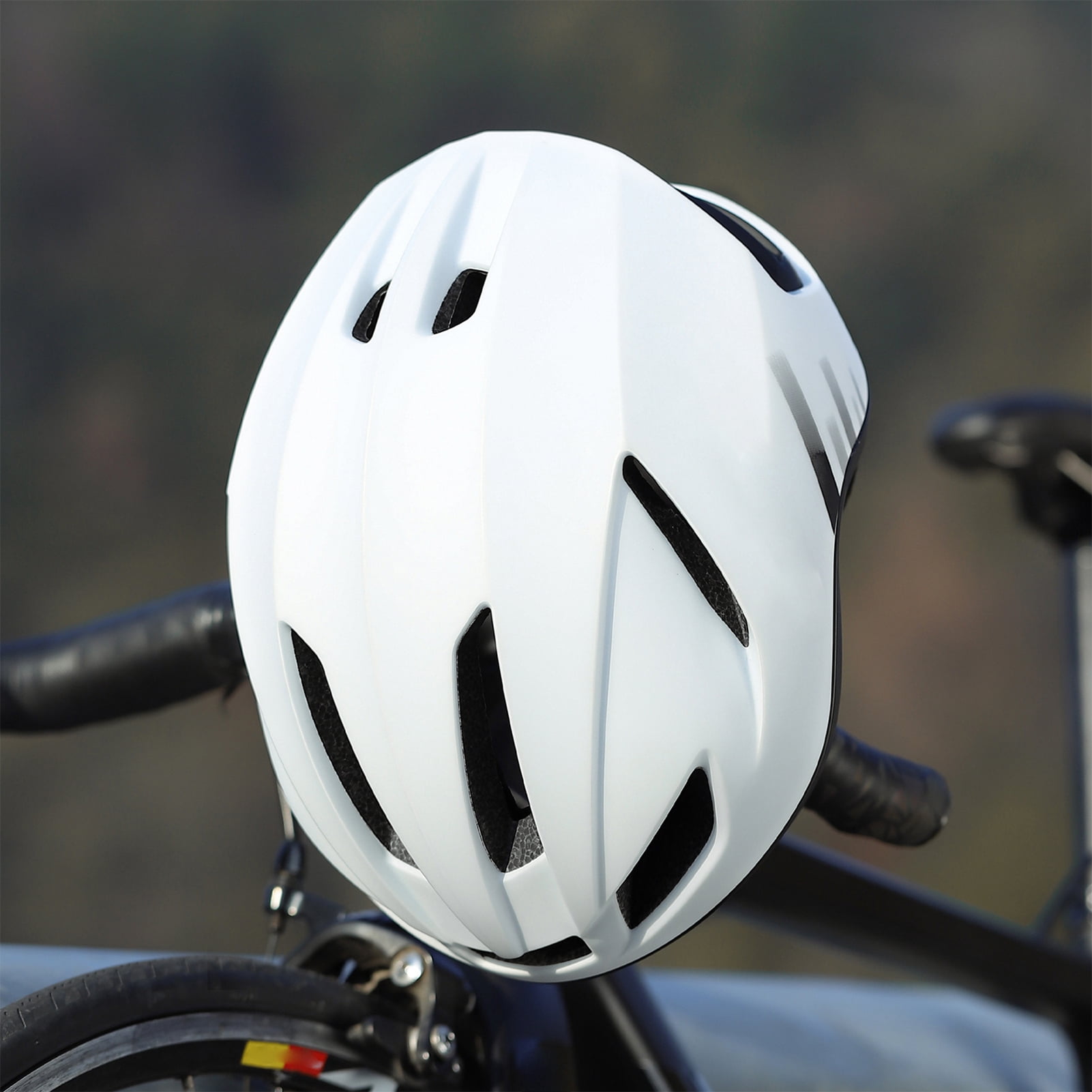 Helmet Breathable Cycle Helmet with Tail Light Helmet Integrated Bike Helmet Safety Cap Cycle Equipment