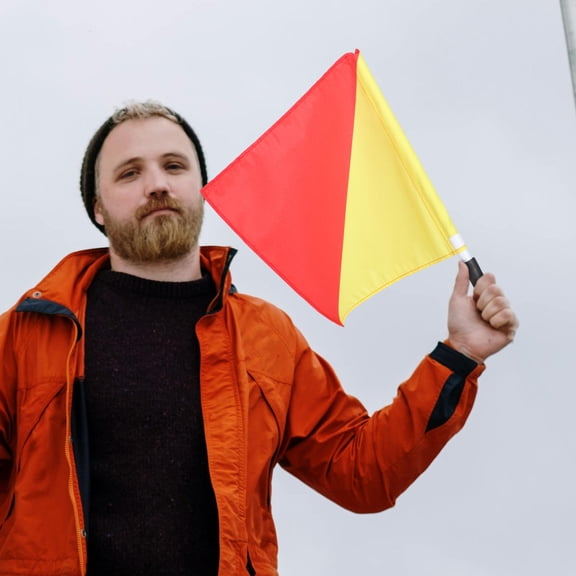 SOPOTUTU 2Pcs Vibrant Assorted Color Cloth Handheld Flags for Boat Safety and Training Use