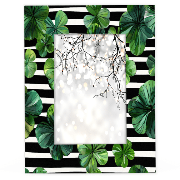 Herdesigns St. Patrick's Day Irish Green Shamrock 4x6 Picture Frame Wood Photo Frame Table Display or Wall Hanging Decoration for Vertical or Horizontal Display