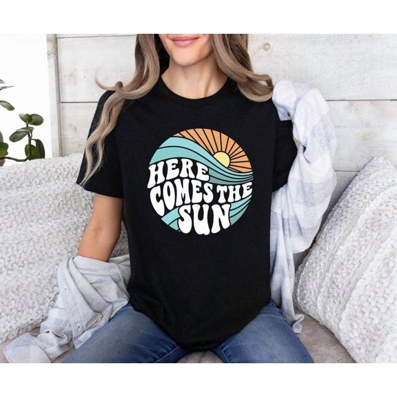 Here Comes The Sun T-Shirt: Summer Vacation Tee