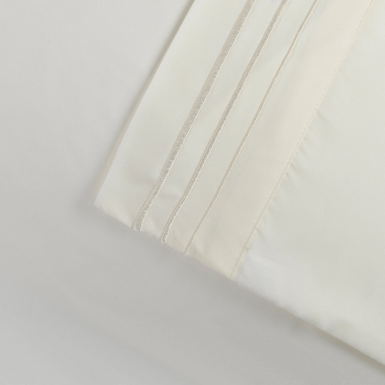 Heritage 3000 Series 2 Piece 3 Line Embroidery Pillowcase Set by