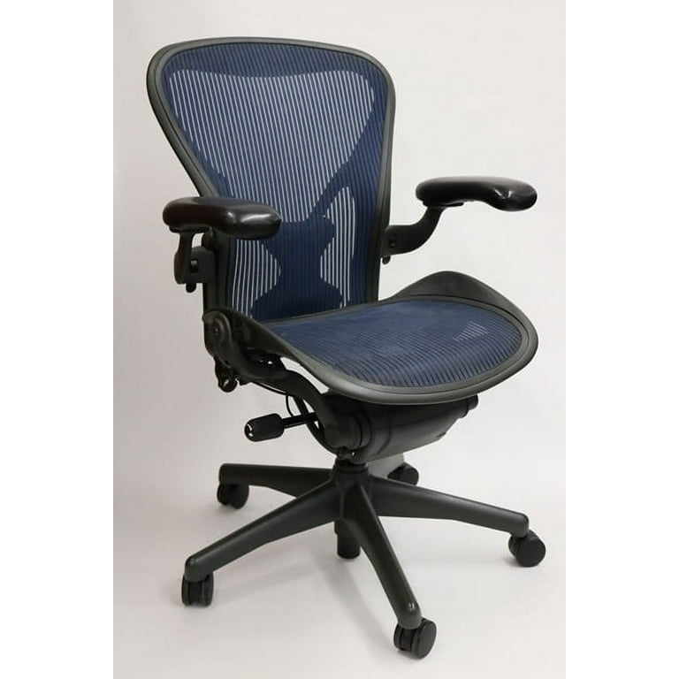 https://i5.walmartimages.com/seo/Herman-Miller-Aeron-Chair-Size-B-Fully-Featured-Cobalt-Blue-W-Posturefit-Executive-Office-Chair_1b6248db-ee6a-47c4-8107-915a8b7cf339.6bc6197dd7f8c603f111711c09554cb8.jpeg?odnHeight=768&odnWidth=768&odnBg=FFFFFF