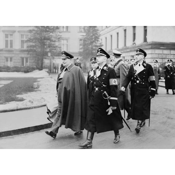 Hermann Goering History (24 x 18)