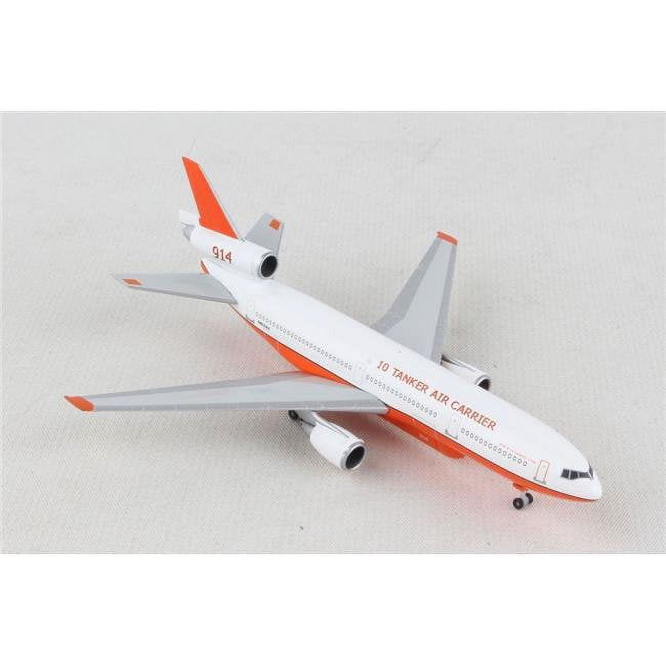 Herpa HE529082-001 1 by 500 Scale 10 Tanker Air Carrier DC-10-30