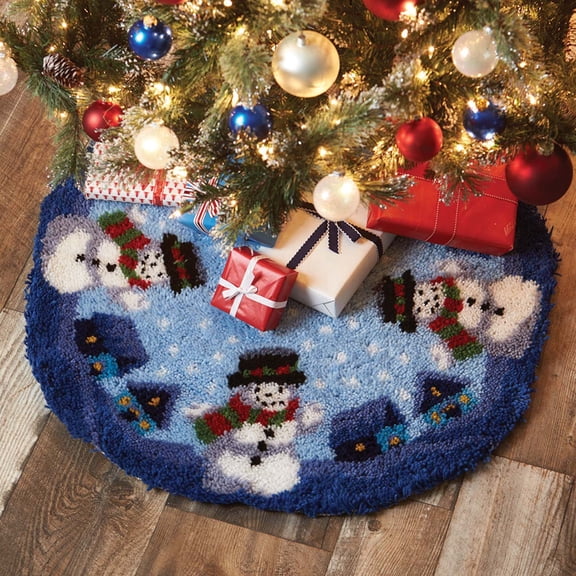 Herrschners Silent Night Tree Skirt Latch Hook Kit