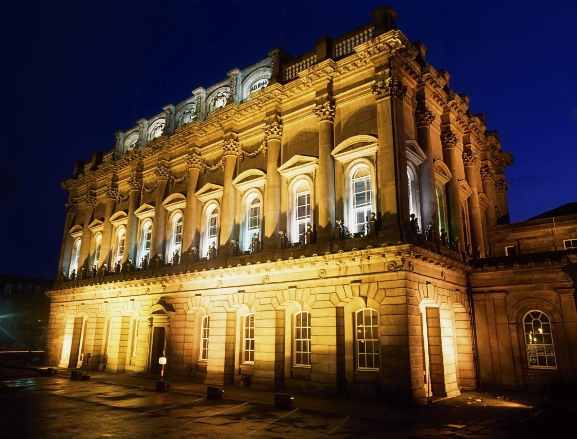 Heuston House Railway Station Dublin Ireland Canvas Art - The Irish Image Collection Design Pics (17 x 13)