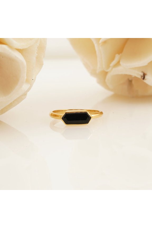 Hexagon Cut Natural Black Onyx Solitaire Engagement Ring Art Deco Onyx Ring Unique Gemstone Propose Promise Wedding Anniversary Ring For Her