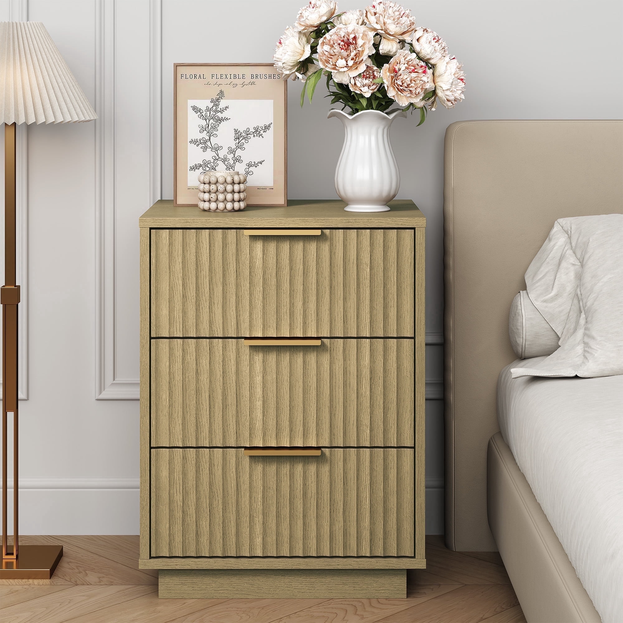 Heynemo Low 3-Drawer Dresser, Modern Storage Cabinet with Wavy Drawers for Bedroom, Hallway, or Living Room, Natural