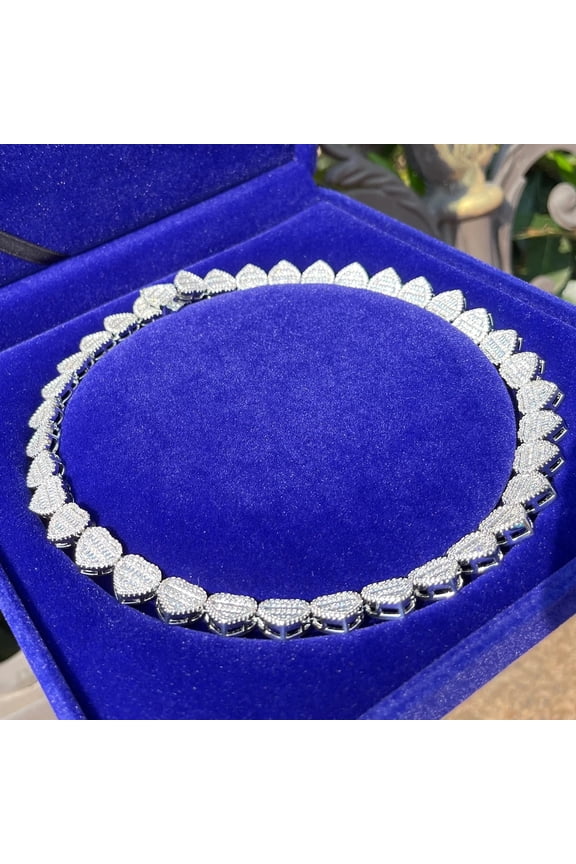 Baguette Crushed Heart Necklace for Women Iced Out Choker Micro Pave Prong Setting Gold Color Hip Hop Jewelry