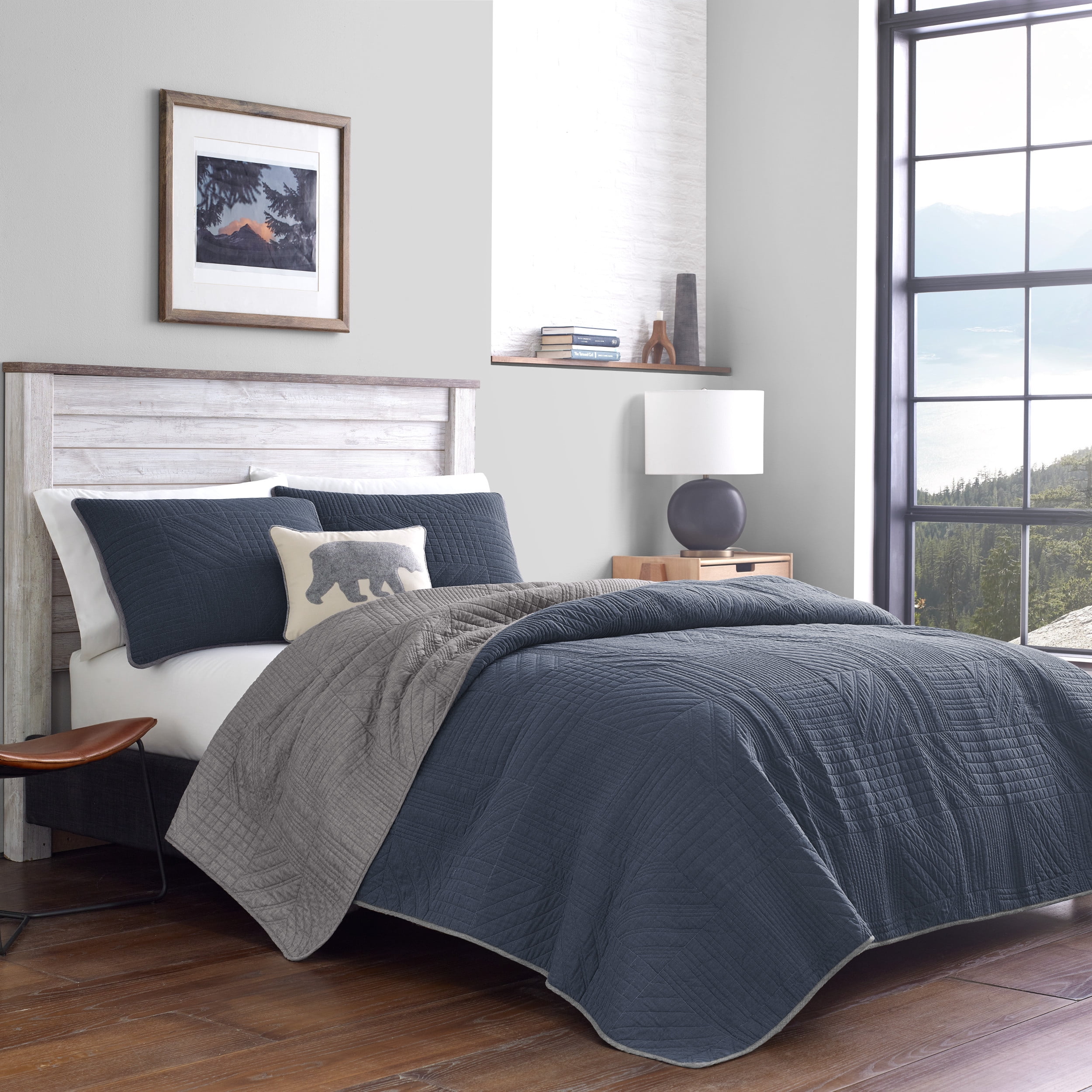 Casual Comfort King Cotton Quilt Set in Washed Denim Blue with Reversible Chrome Gray
