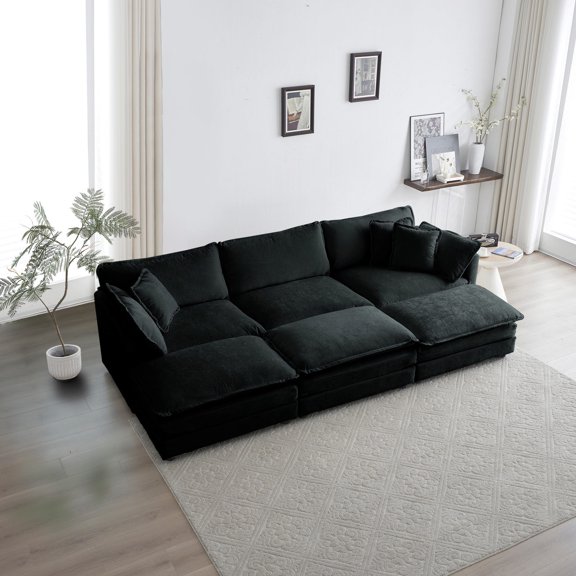 High - End Chenille Sectional Couch with Pillows / Enjoy Prime Relaxation