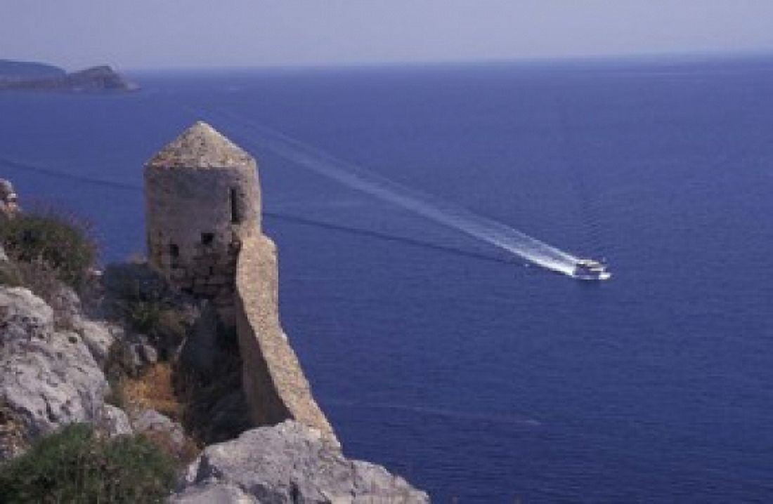 High Fortress of Upper Village Monemvasia Greece Canvas Art - Connie Ricca DanitaDelimont (35 x 23)