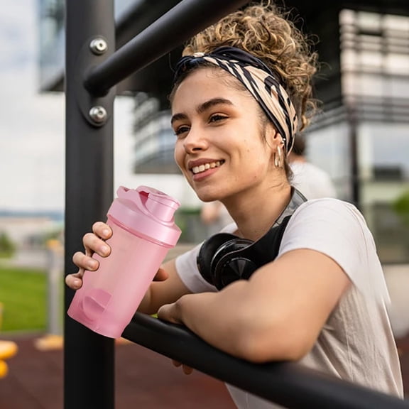 High-Performance Protein Shaker Cup 500ML | Handheld Sports Water Bottle with Mixing Scale | Leakproof Fitness Shaker Bottle Blender for Gym, Outdoor Running