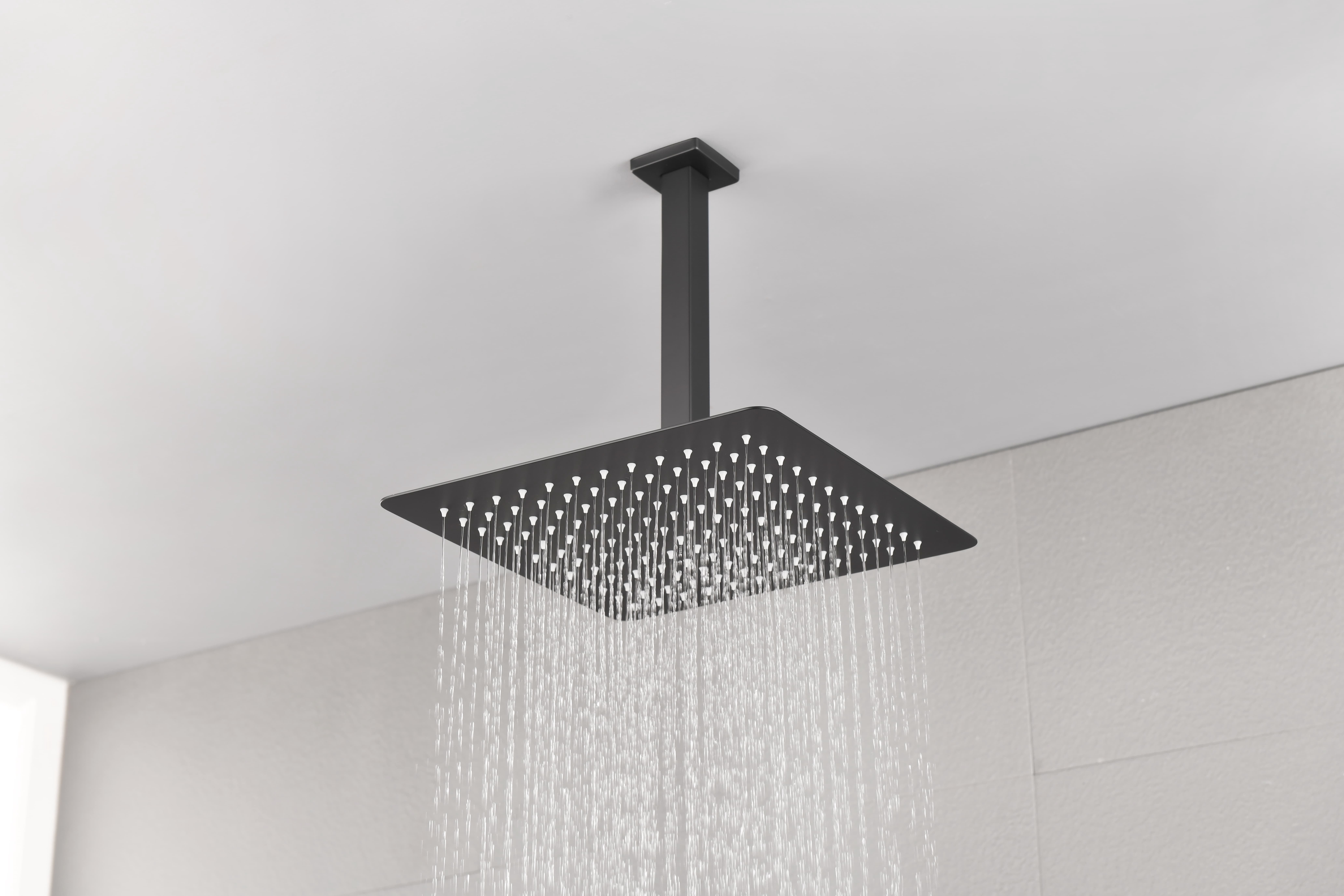 High-Pressure Rainfall Showerhead with Water-Saving Technology for Luxurious Bathing Experience