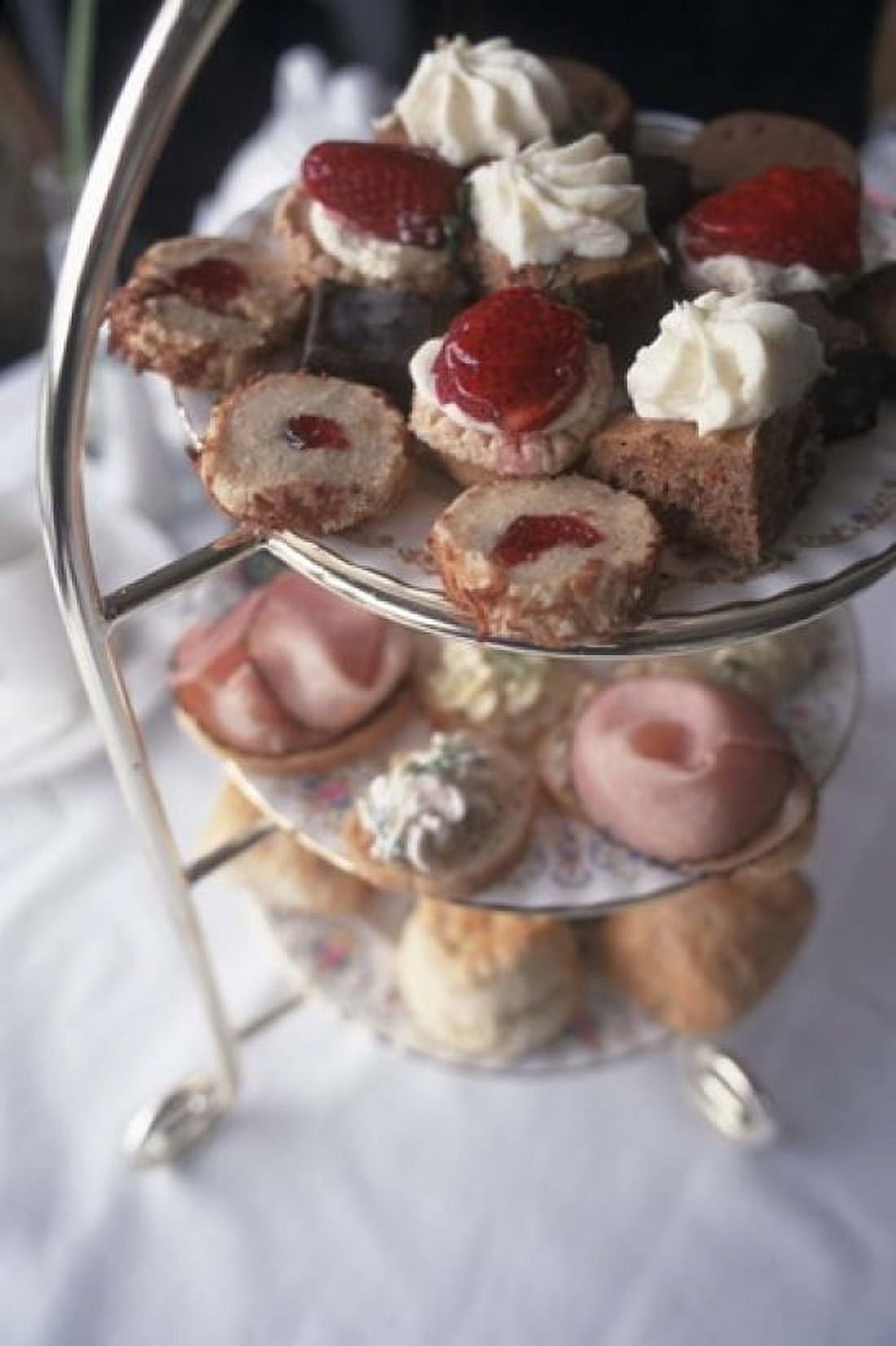 High Tea in Stanley Park Vancouver British Columbia Canada Canvas Art - Connie Ricca DanitaDelimont (18 x 27)