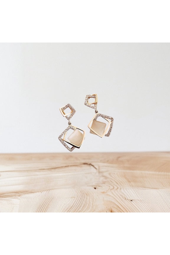 High-end simple earrings light luxury geometric sense irregular square earrings gold modern precision