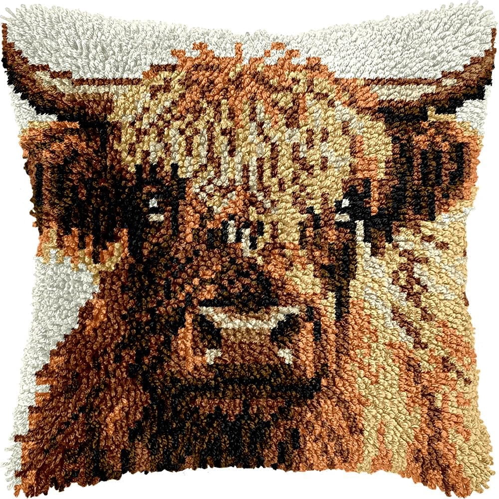 Highland Cow Latch Hook Pillow Kits for DIY Throw Pillow Cushion Embroidery Latch Hooking Pillowcase Kits with Preprinted Canvas Crochet Yarn Kits for Home Decor 17''X 17''(d164)