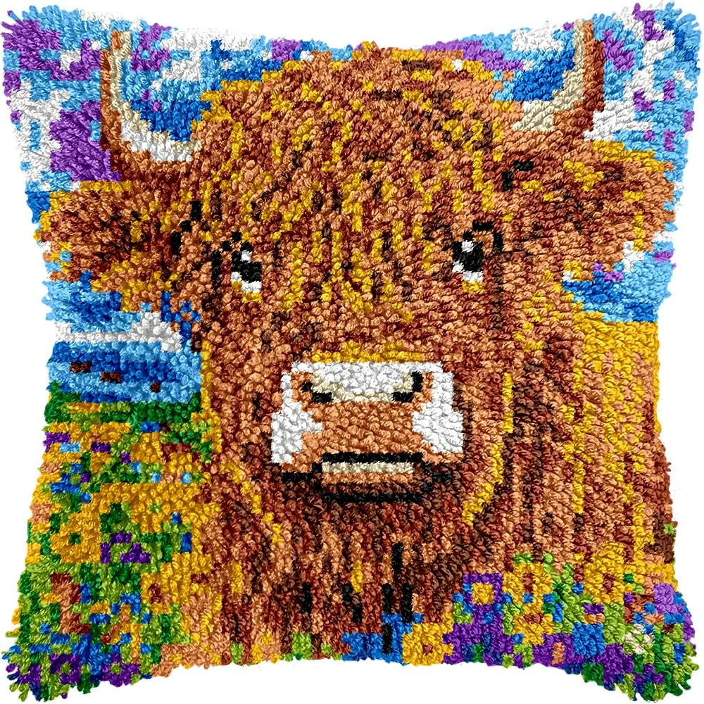 Highland Cow Latch Hook Pillow Kits for DIY Throw Pillow Cushion Embroidery Latch Hooking Pillowcase Kits with Preprinted Canvas Crochet Yarn Kits for Home Decor 17''X 17''(C68)