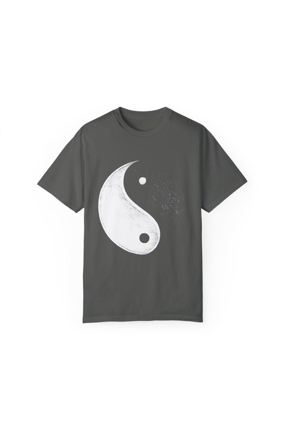Hilarious Yinyang Ebony And White Hallows Eve Attire Lover Humorous Trickster Night Fright Evening Party Fan Unisex Garment-Dyed T-shirt