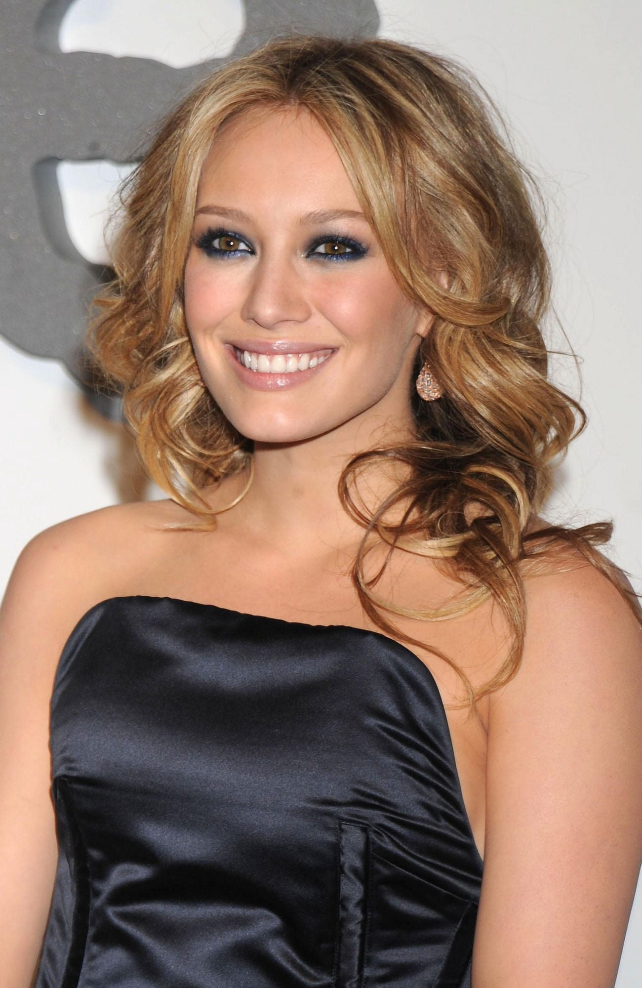 Hilary Duff At Arrivals For AllureS Most Alluring Bodies Benefit For Skin Cancer Research Canvas Art - (16 x 20)