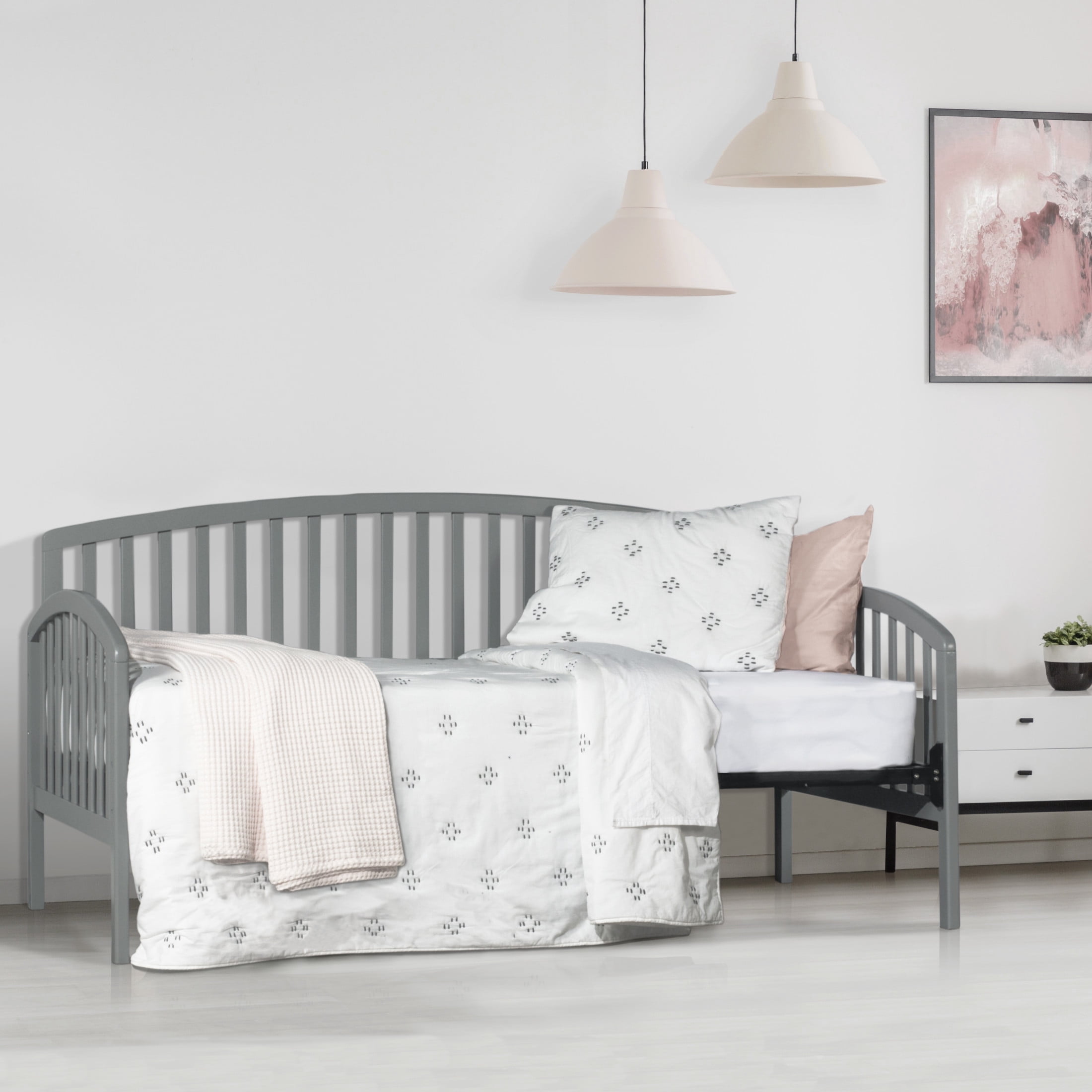 Hillsdale Furniture Carolina Twin Daybed with Suspension Deck in Crisp ...