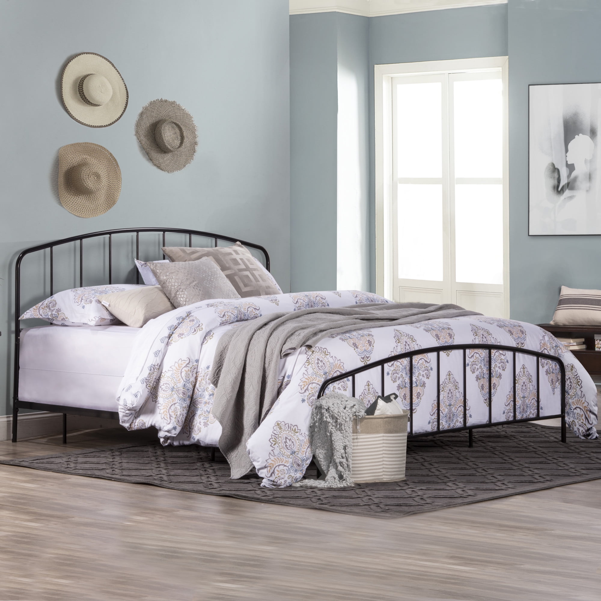 Satin Black Metal King Bed with Arched Spindle Headboard