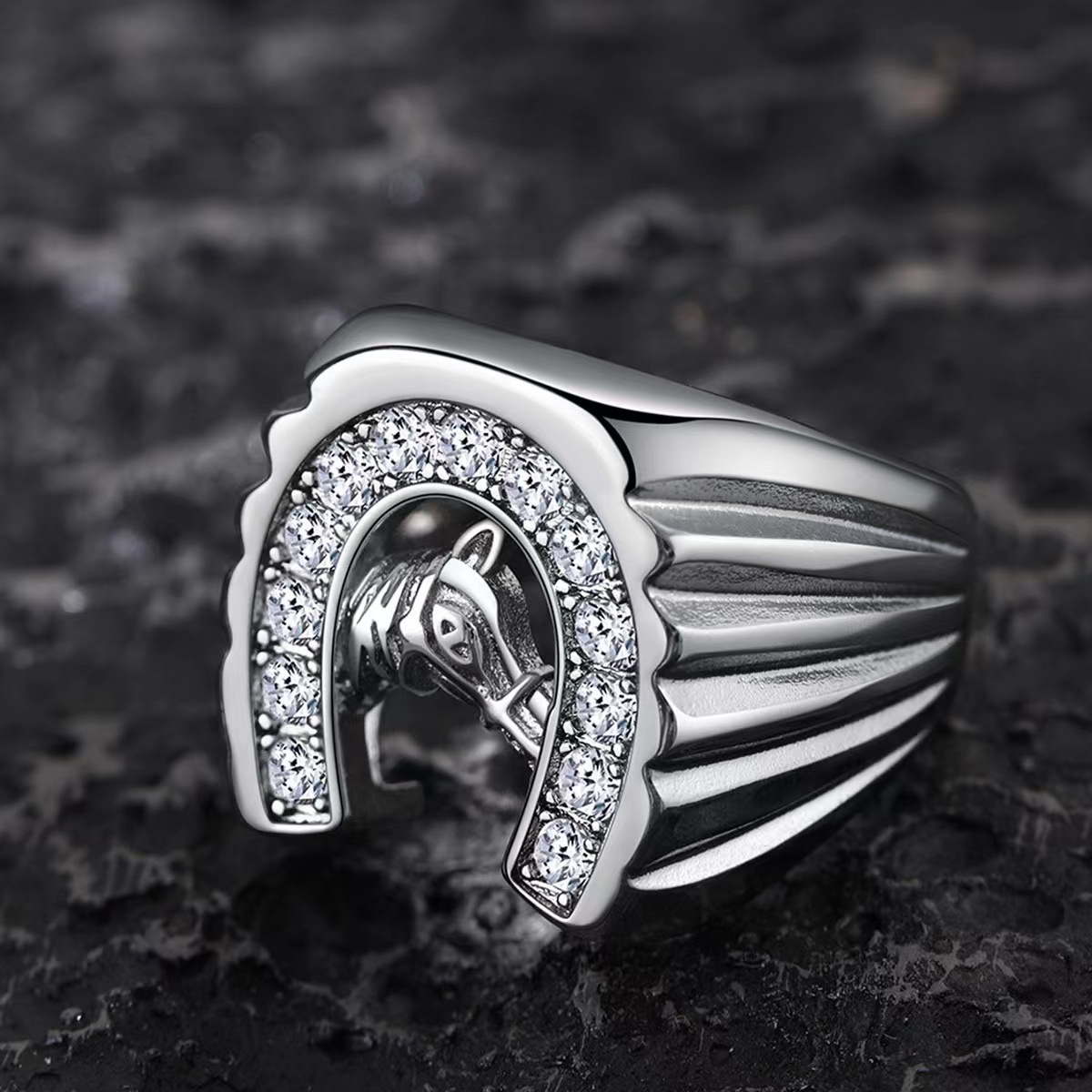 Hip Hop Iced Out Horse Head Ring Male 14K Yellow Gold Big Animal Rings ...