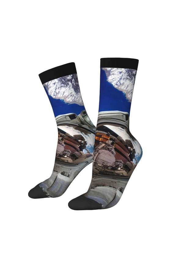 Astronaut in Outer Space Pattern Adult Middle Tube Socks Breathable Sock Non-Pilling,Contrasting Color Design