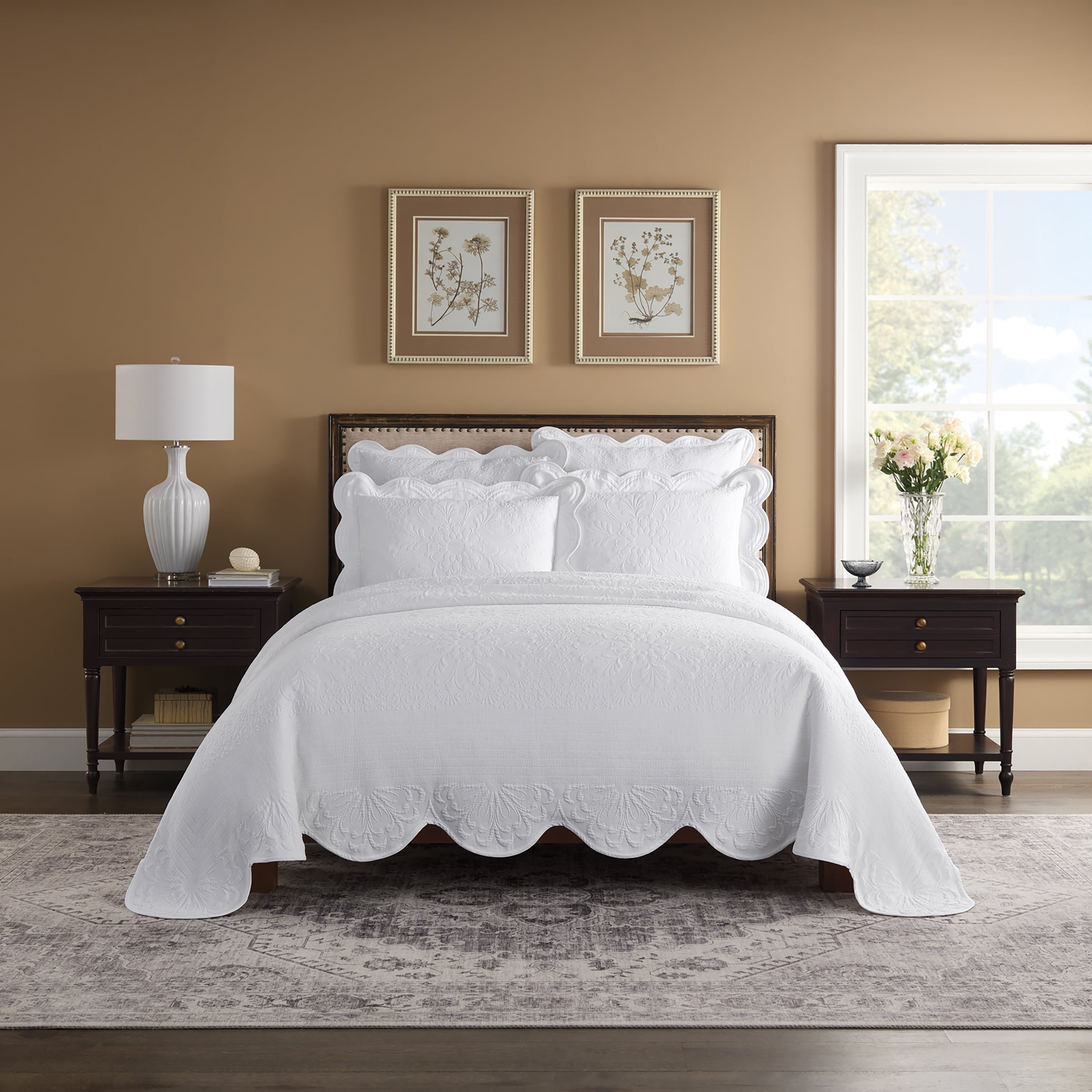 Historic Charleston Charleston Estate Coverlet Queen Size, 90 In x 96 In Floral Bedding, White