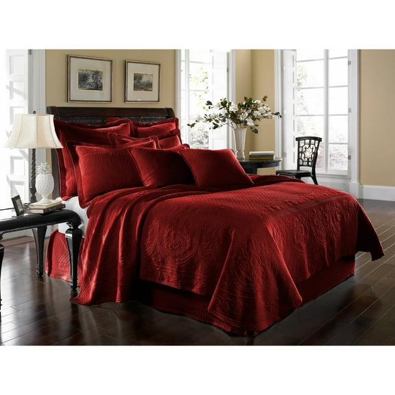 Historic Charleston King Charles Matelasse Queen Coverlet in Sage