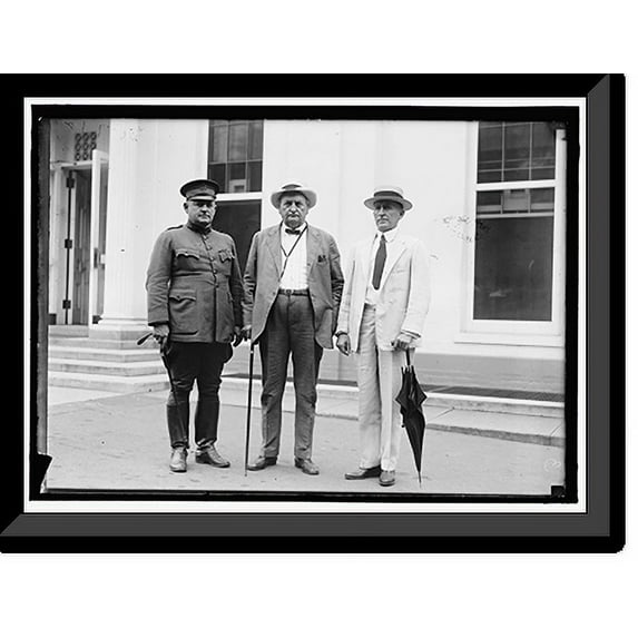 Historic Framed Print, ALABAMANS. ROOSTERS BEING PRESENTED TO ALABAMA CITIZENS AT WHITE HOUSE. VIEWS OF PRESENTATION. UNIDENTIFIED; J.H. BANKHEAD; W.B. BANKHEAD, 17-7/8" x 21-7/8"