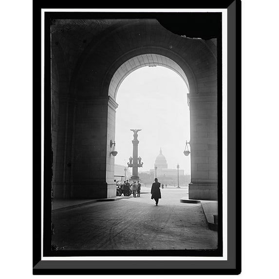 Historic Framed Print, CAPITOL, U.S. VIEW THROUGH ARCH AT UNION STATION, 17-7/8" x 21-7/8"