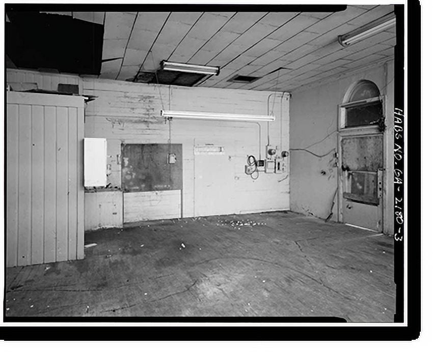 Historic Print, 3818 East Main Street Building), College