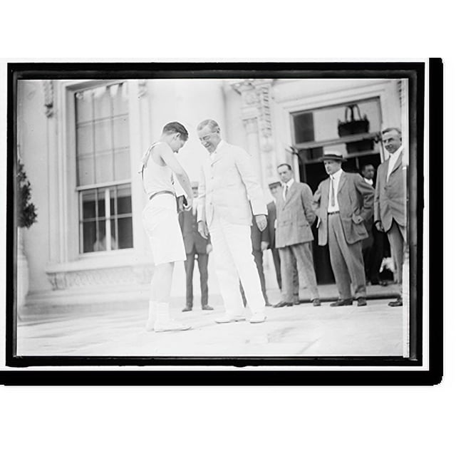 Historic Print, BOY SCOUTS. RELAY RACE STARTING AT WHITE HOUSE. FRED