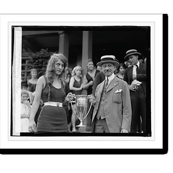 Historic Print, Beauty show, 1922, [8/5/22] - 2, 16" x 20"