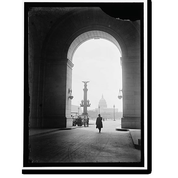 Historic Print, CAPITOL, U.S. VIEW THROUGH ARCH AT UNION STATION, 18" x 24"