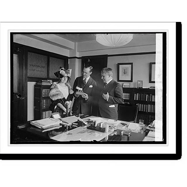 Historic Print, Chas. Ray & wife with Davis, [11/24/23], 16" x 20