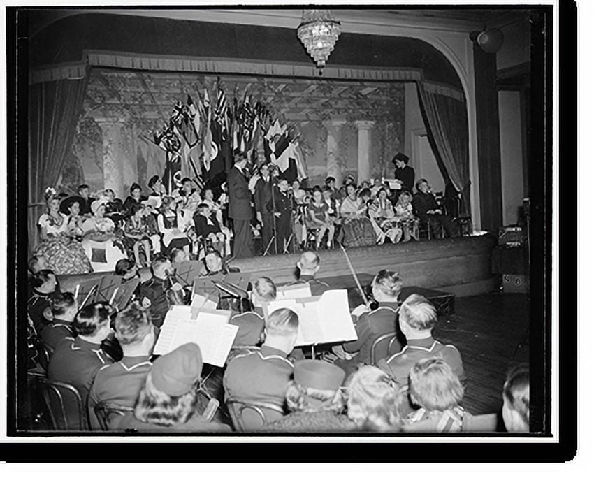 Historic Print, Children of Diplomats say 'Merry Christmas' to people