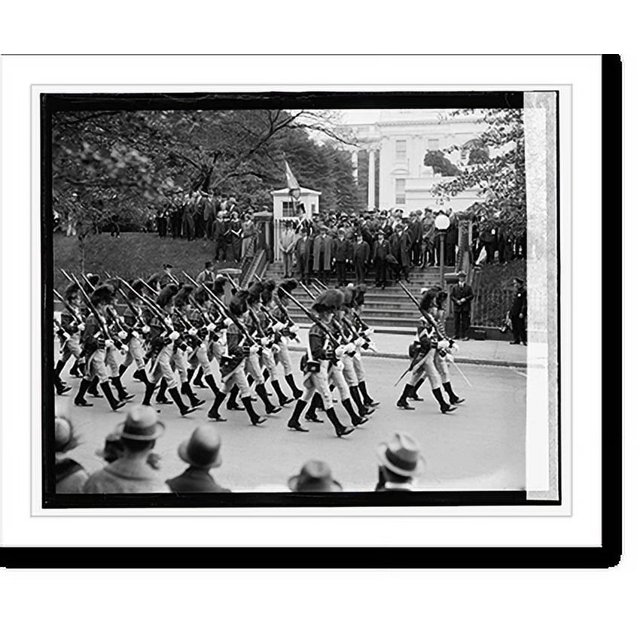 Historic Print, [Coolidge, Gov. Chas. A. Templeton and group viewing