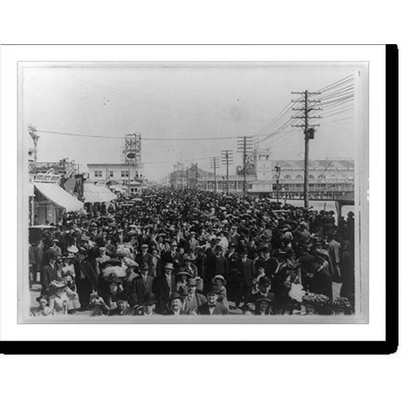 Historic Print, [Crowd on the boardwalk, Atlantic City, New Jersey], 16" x 20"