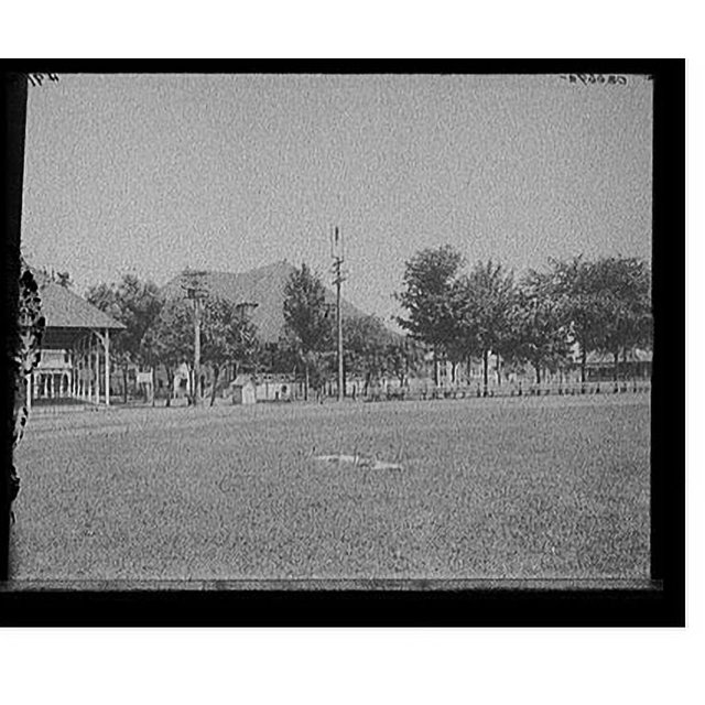 Historic Print, [East Grand Rapids, Mich., Ramona Park theatre pavilion