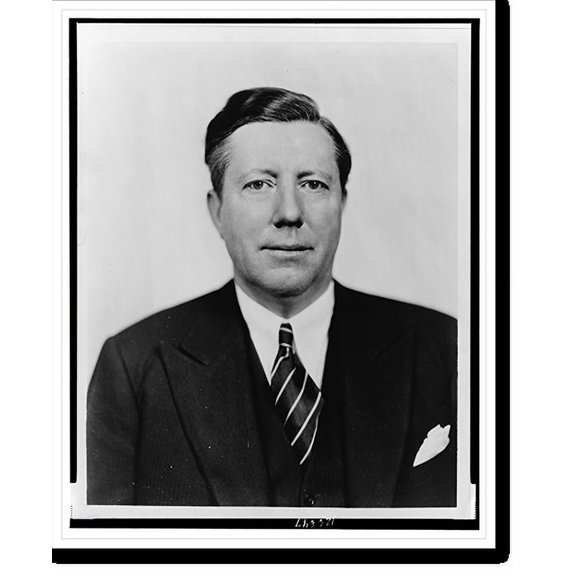 Historic Print, [Frazier Hunt, head-and-shoulders portrait, facing front], 18" x 24"
