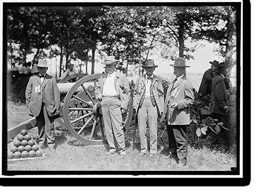 Historic Print, GETTYSBURG REUNION G.A.R. & U.C.V. VETERANS OF THE G.A