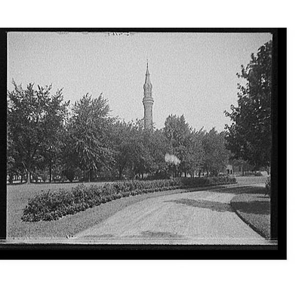 Historic Print, [Gladwin (i.e. Water Works) Park, a driveway, Detroit, Mich.], 18" x 24"