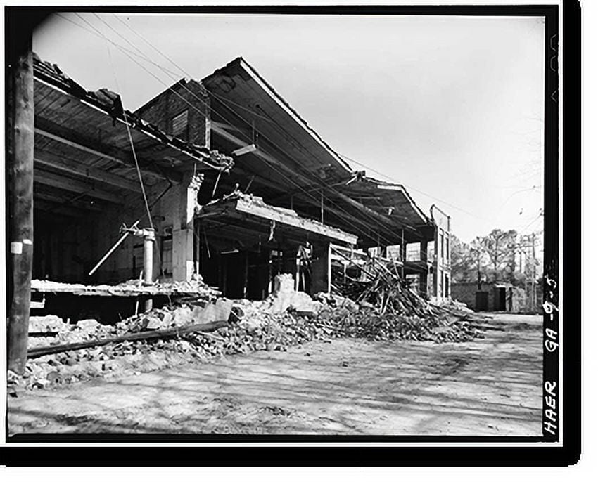 Historic Print, Globe Mill, Twelfth & Thirteenth Streets, 2 & 3 levels