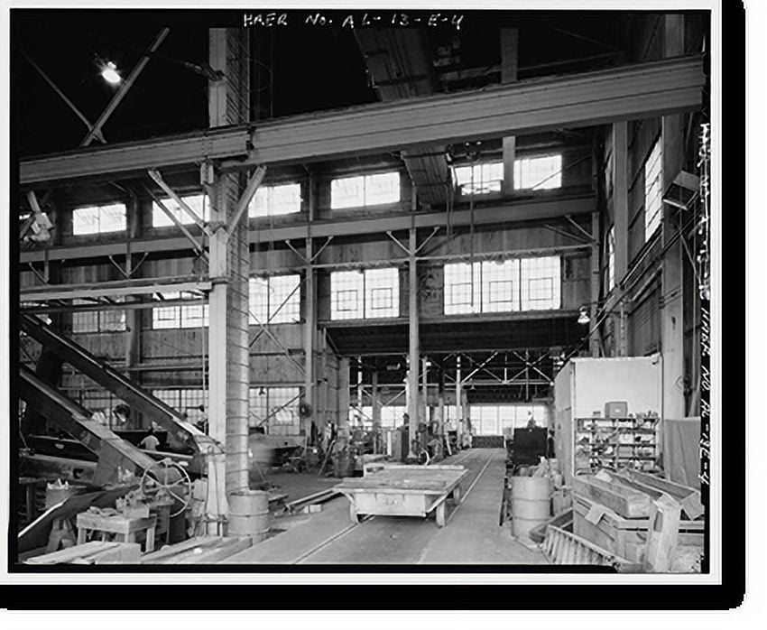 Historic Print, HardieTynes Manufacturing Company, Erection Shop, 800