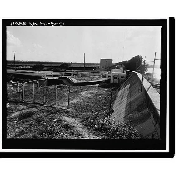 Historic Print, Hurricane Gate Structure 4, Herbert Hoover Dike on Lake Okeechobee, Belle Glade, Palm Beach County, FL - 3, 18" x 24"